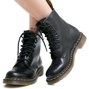 New Dr. Martens 1460 smooth leather lace up boots
